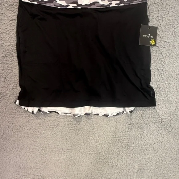 Belyn Key Women’s Golf Camouflage Top with Black Skirt - Picture 3 of 8